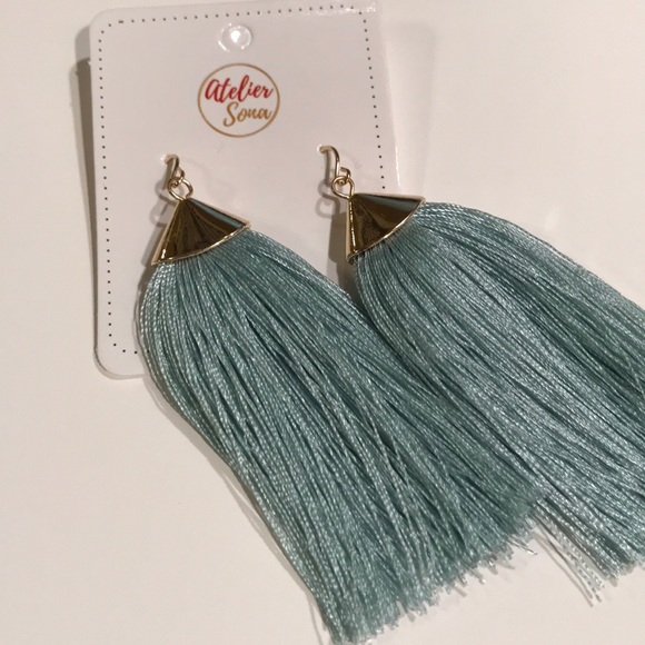 GORGEOUS BRUSHED GOLD CAP TEAL TASSEL EARRINGS!! - Picture 4 of 7